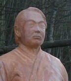  statue_kobayshi_2.jpg